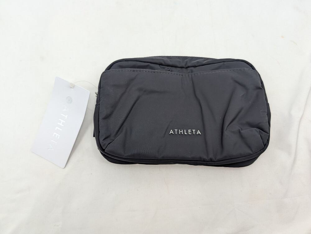 NWT Athleta All About Crossbody Belt Bag Black Outdoors Athletic Sport Preppy